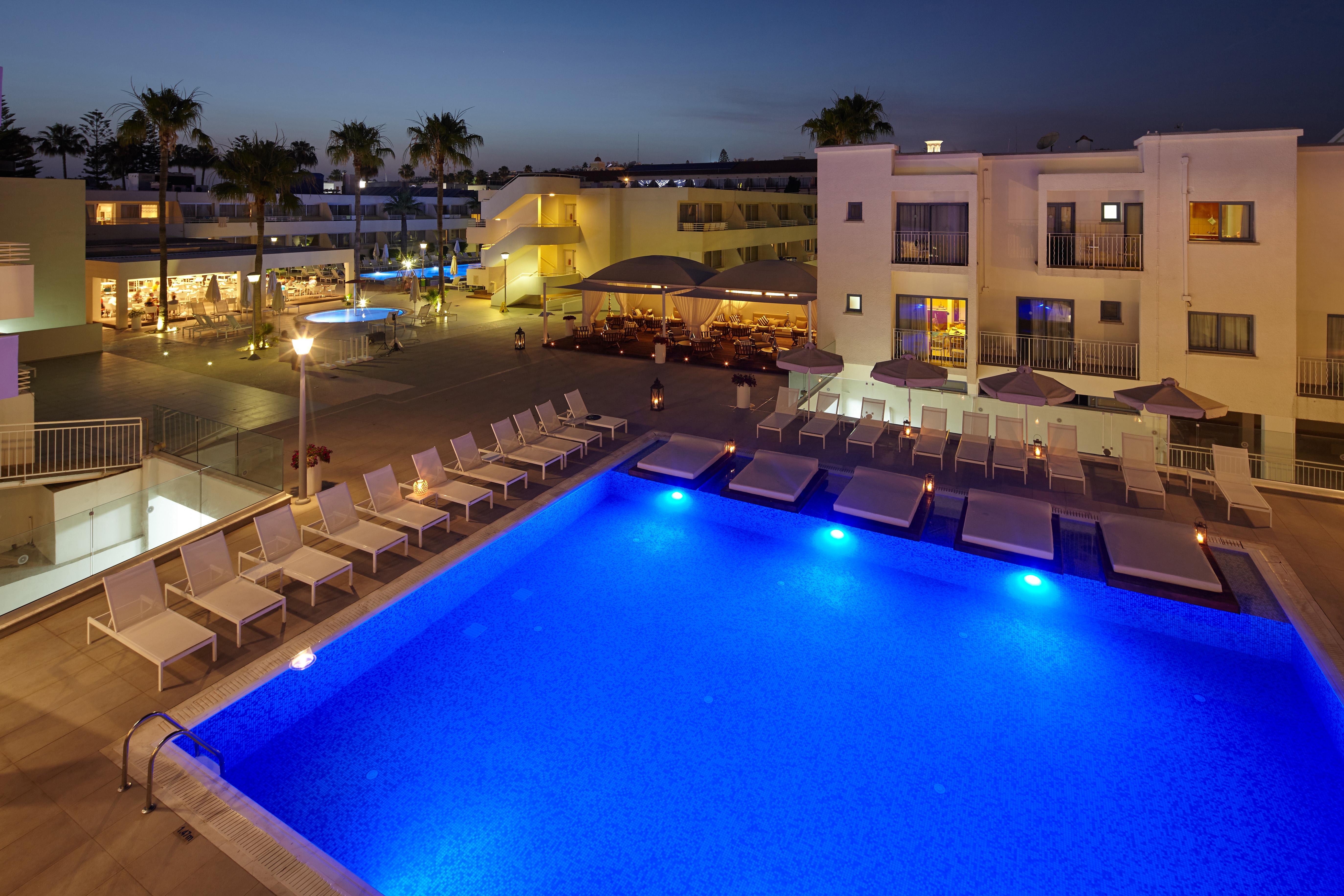 Melpo Antia Hotel & Suites Agia Napa Exterior foto