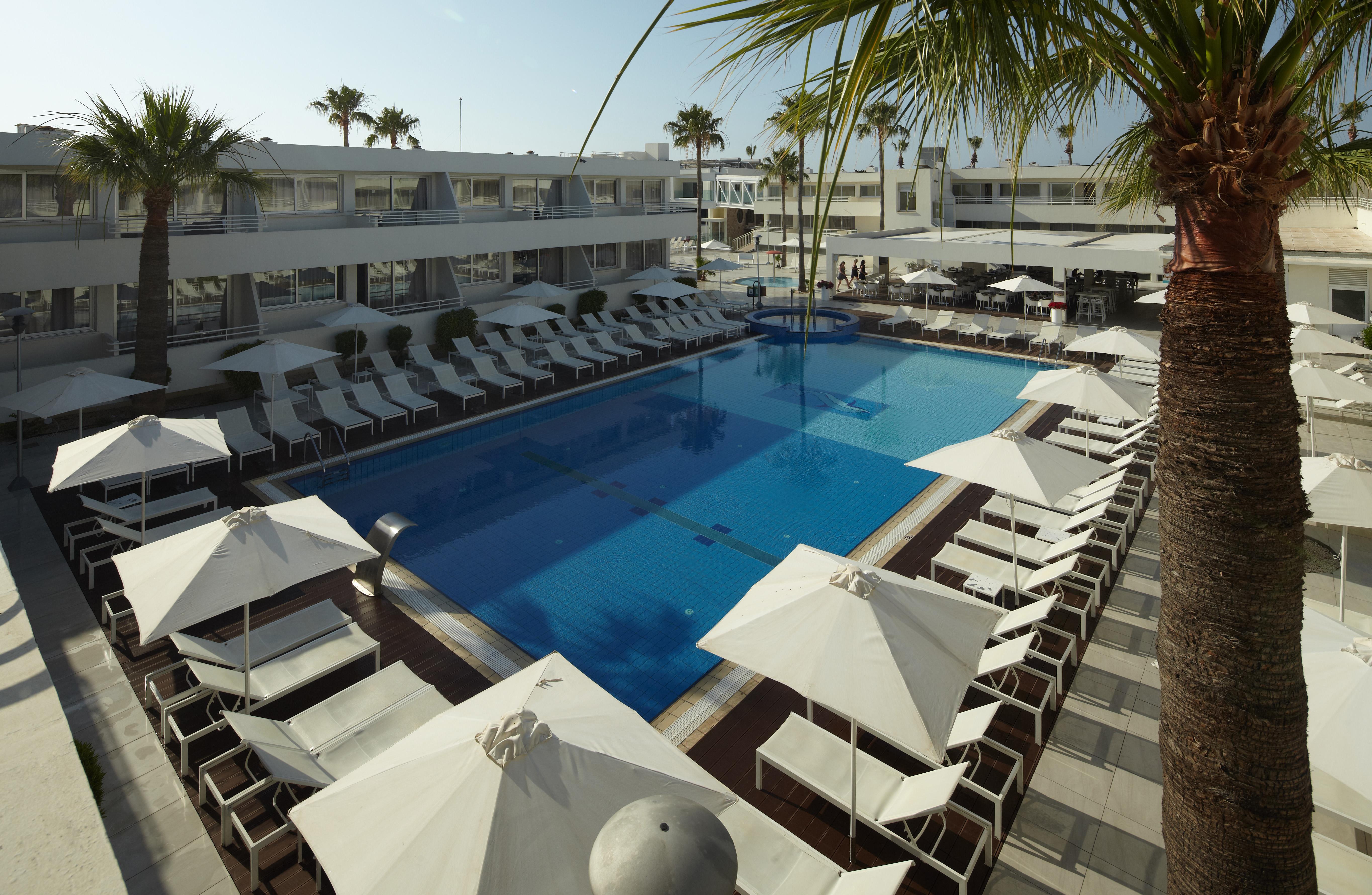 Melpo Antia Hotel & Suites Agia Napa Exterior foto