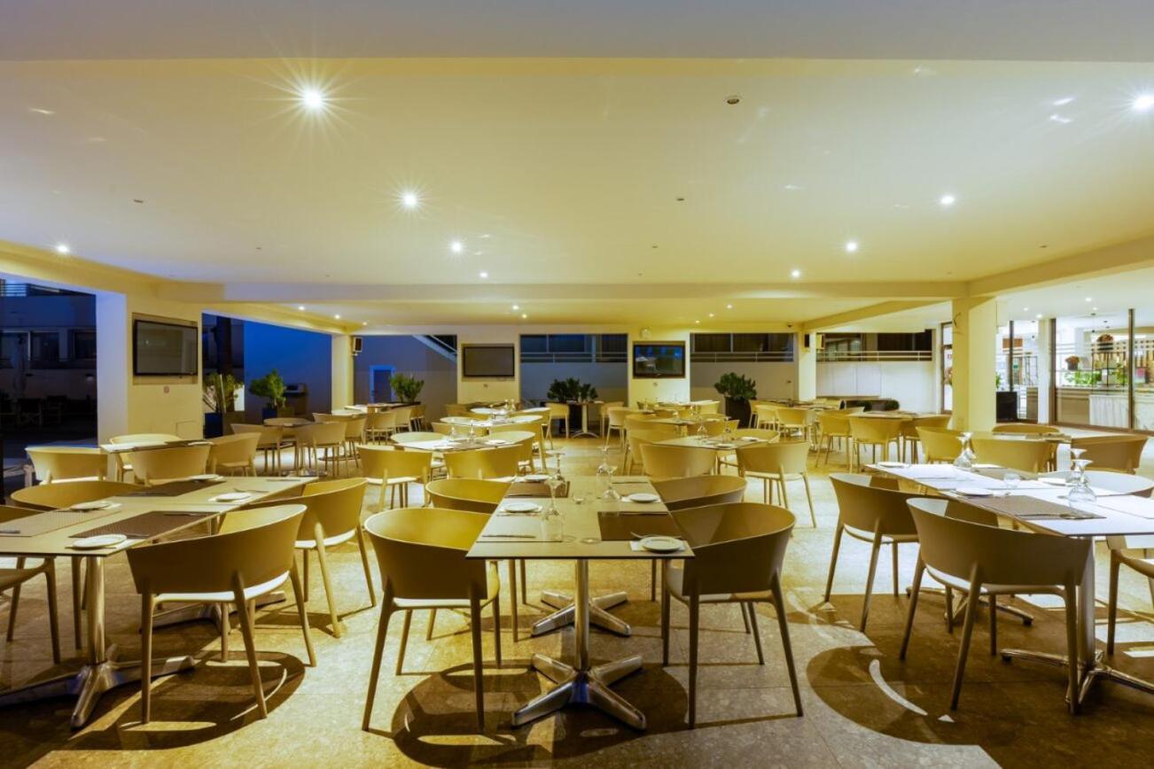 Melpo Antia Hotel & Suites Agia Napa Exterior foto