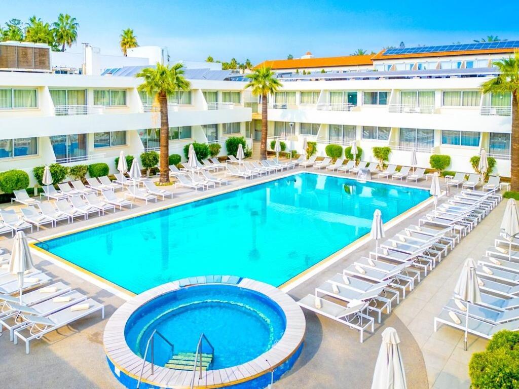 Melpo Antia Hotel & Suites Agia Napa Exterior foto
