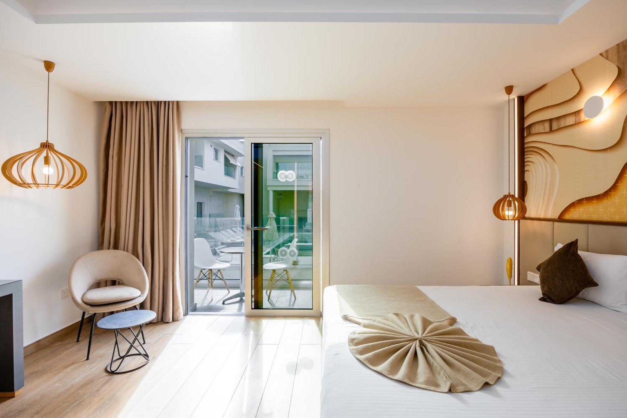 Melpo Antia Hotel & Suites Agia Napa Exterior foto