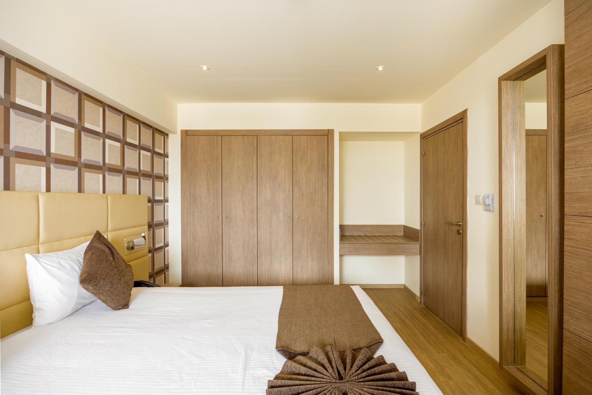 Melpo Antia Hotel & Suites Agia Napa Exterior foto