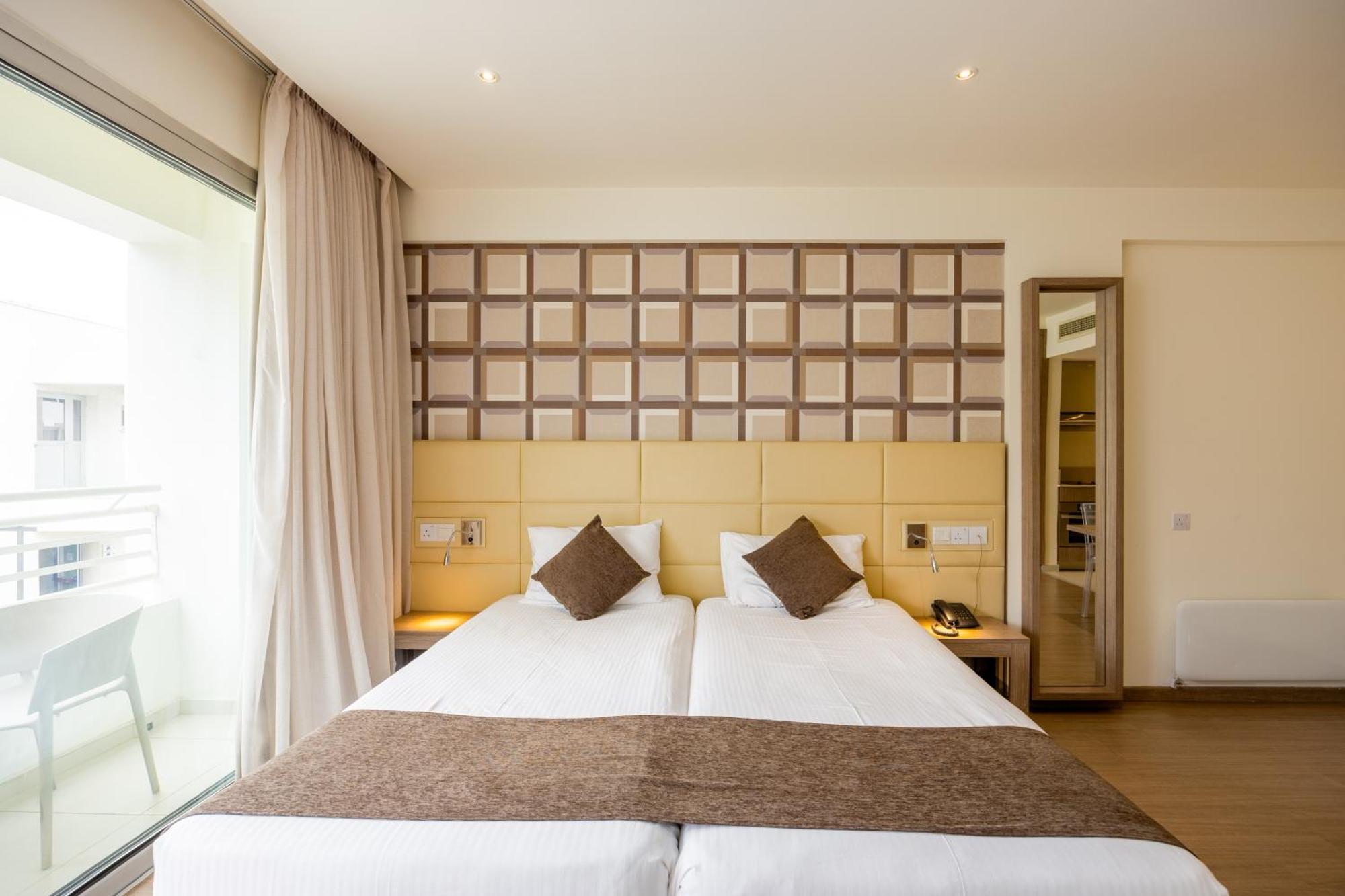 Melpo Antia Hotel & Suites Agia Napa Exterior foto